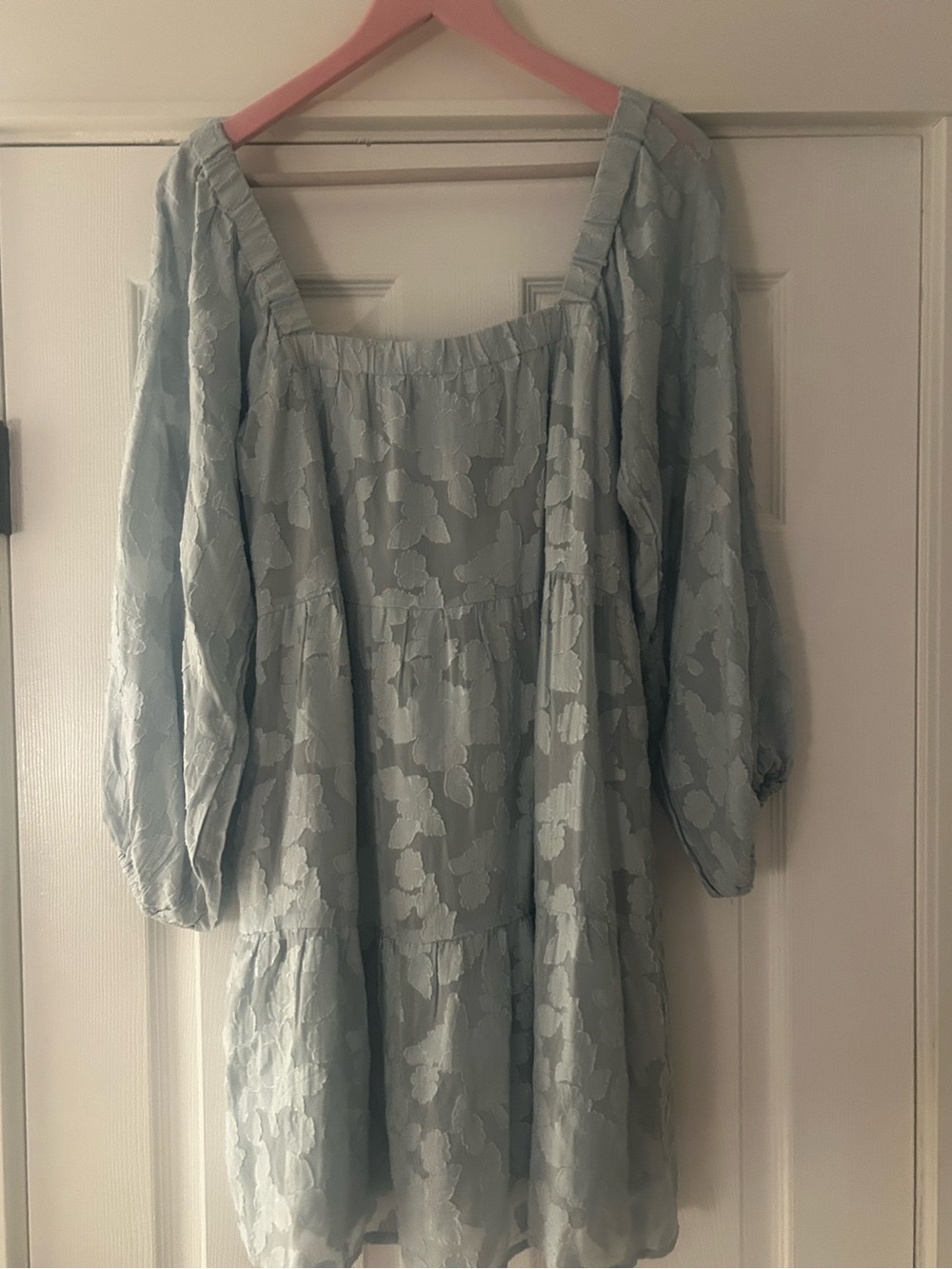 Little Mountain -Light blue long puff sleeve dress